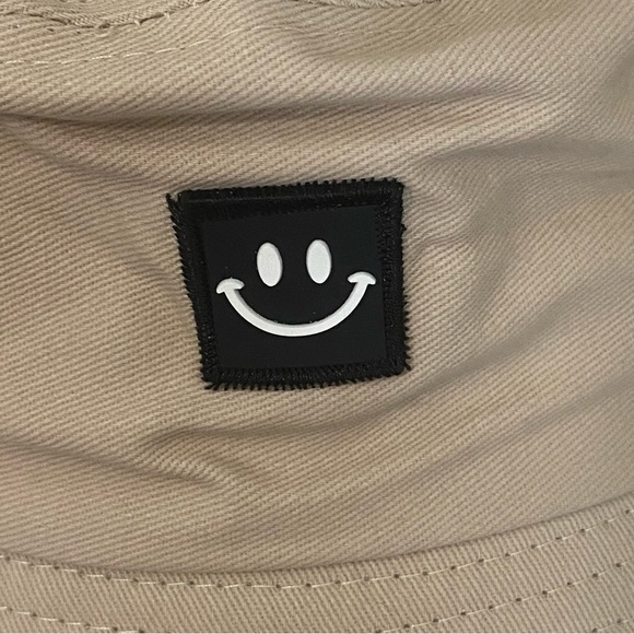 HIPSTER Smily Face Bucket Hat - Tan - Adult Hat - Picture 5 of 5
